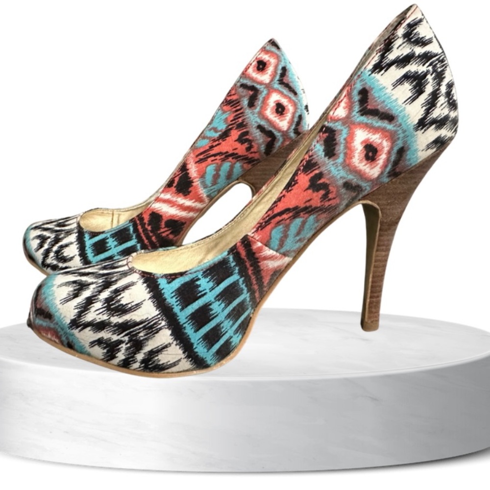 Geometric desert pattern heels since 6